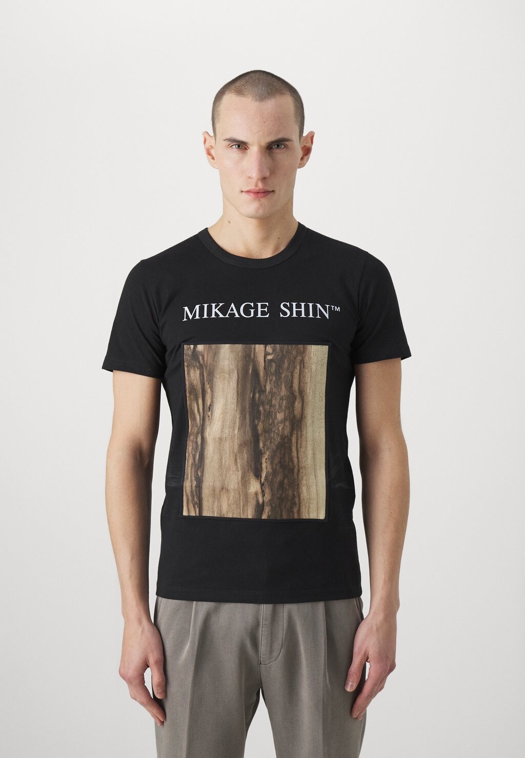 

Футболка с принтом WOOD UNISEX MIKAGE SHIN, черный