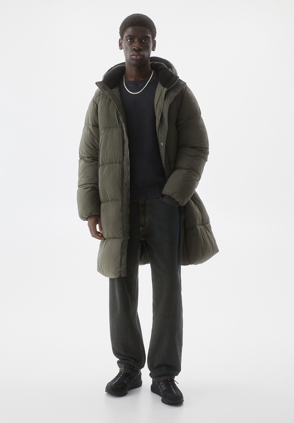 Зимнее пальто With Hood-Puffer PULL&BEAR, хаки