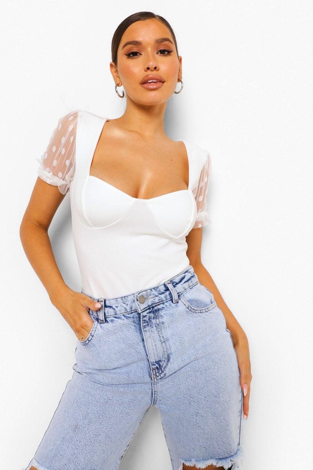 

Боди dobby mesh с светлым вырезом Boohoo, слоновая кость