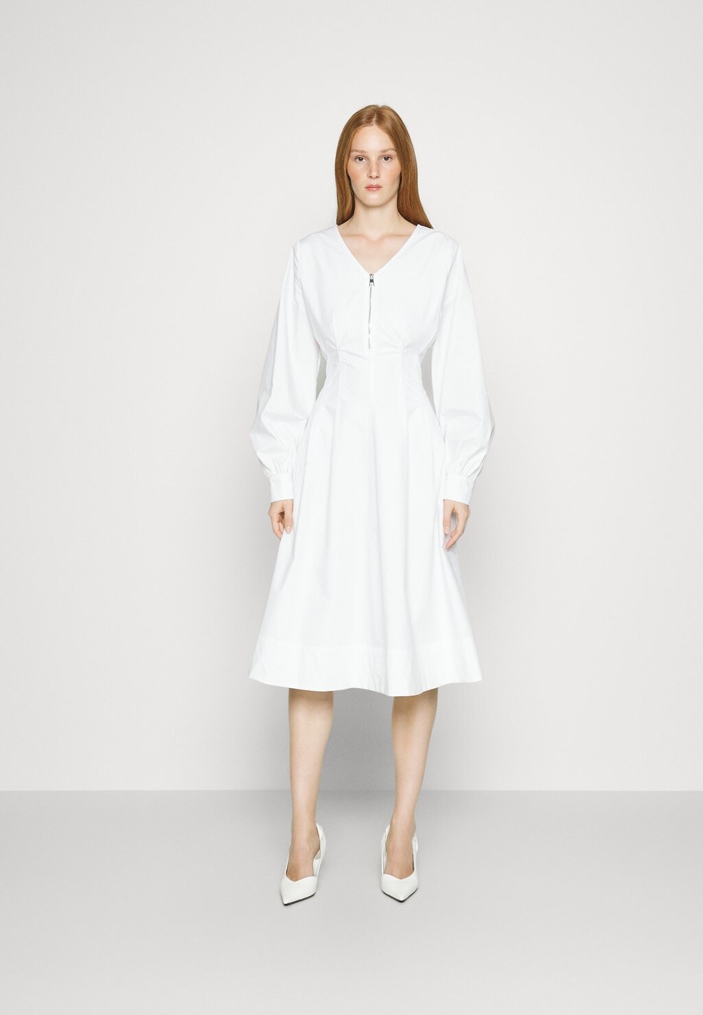 

Дневное платье ZIP FRONT DRESS KARL LAGERFELD, белый