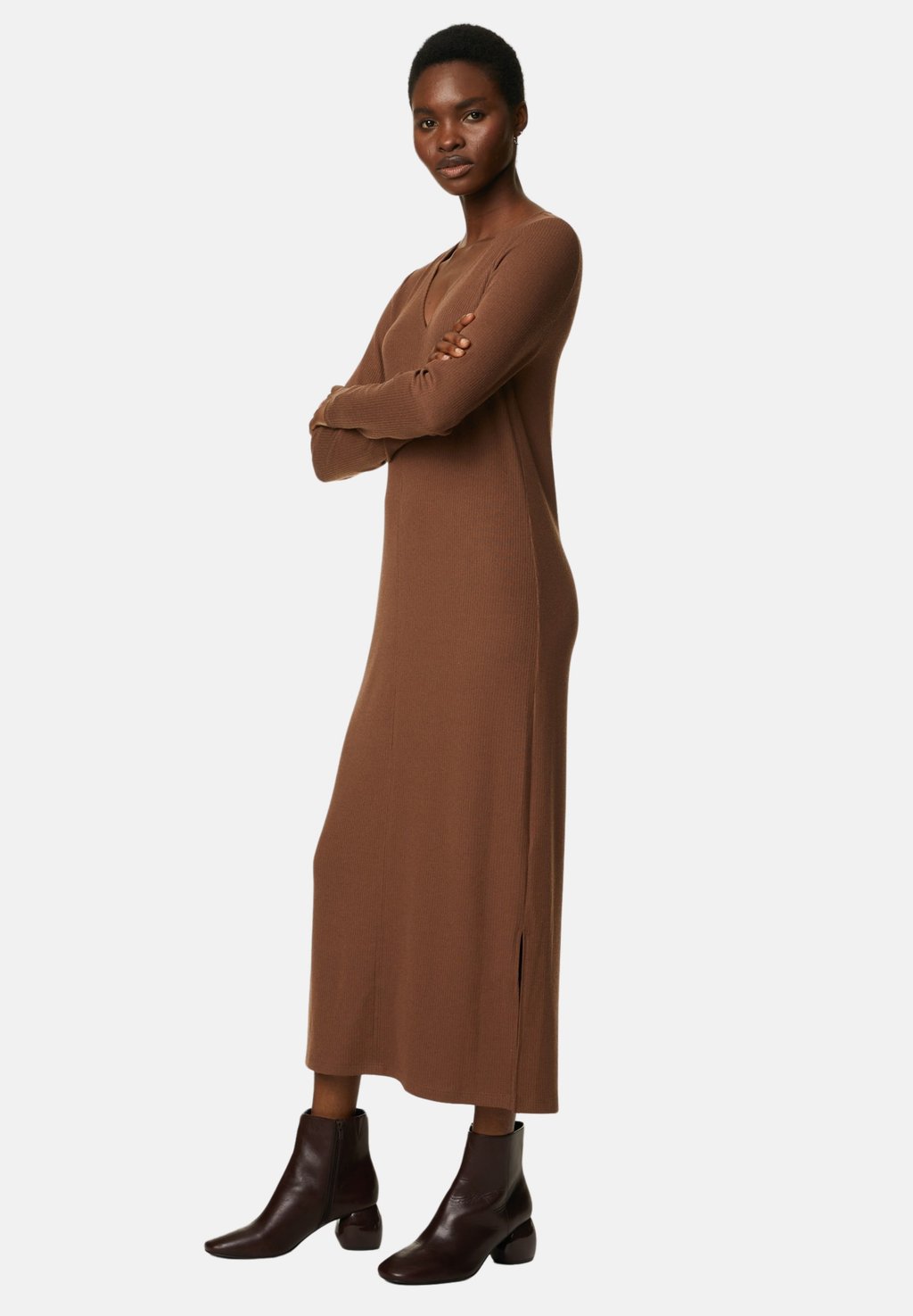 Трикотажное платье V-Neck Column Marks & Spencer, цвет toffee