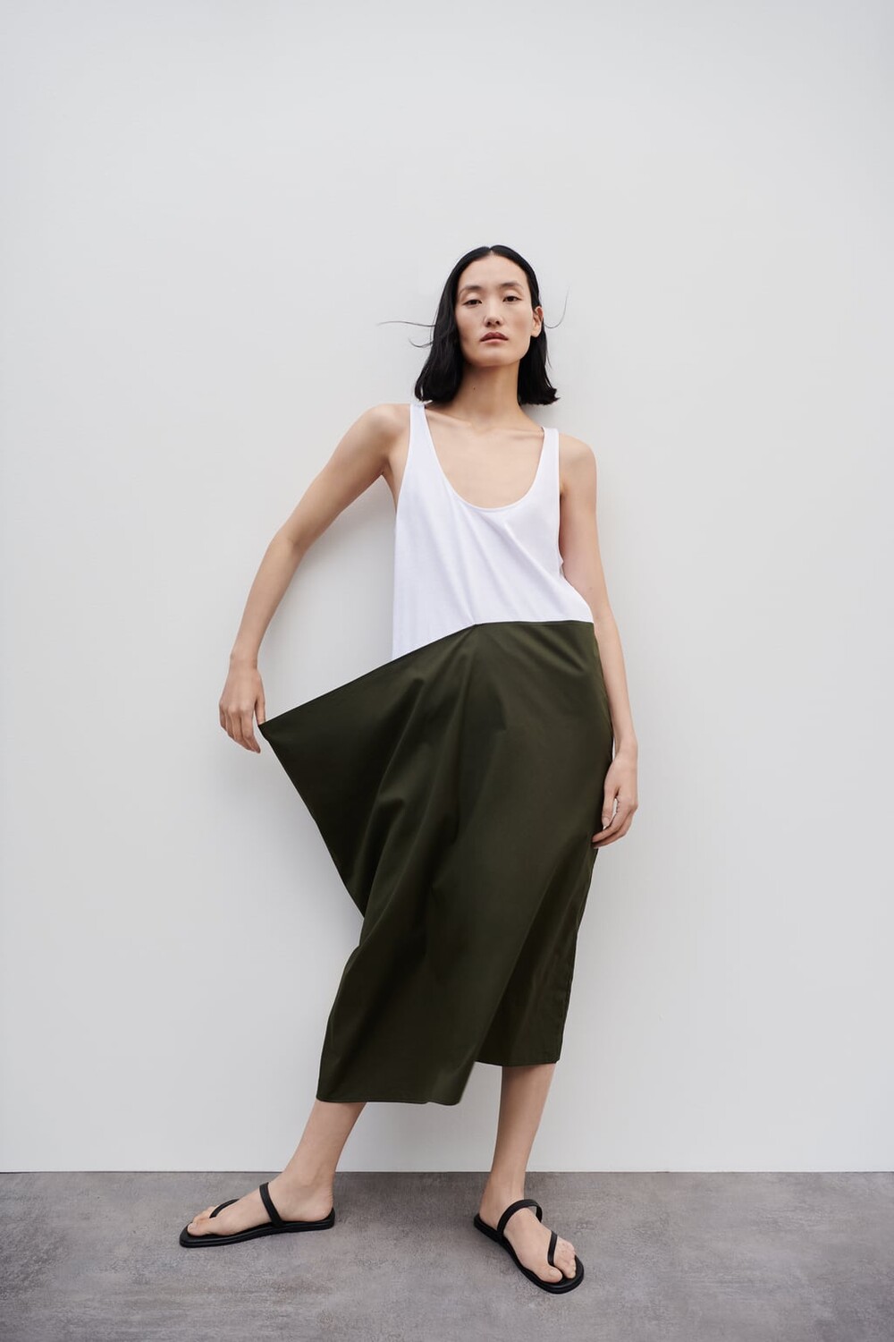 

Подходящее платье из поплина ZARA, белый
