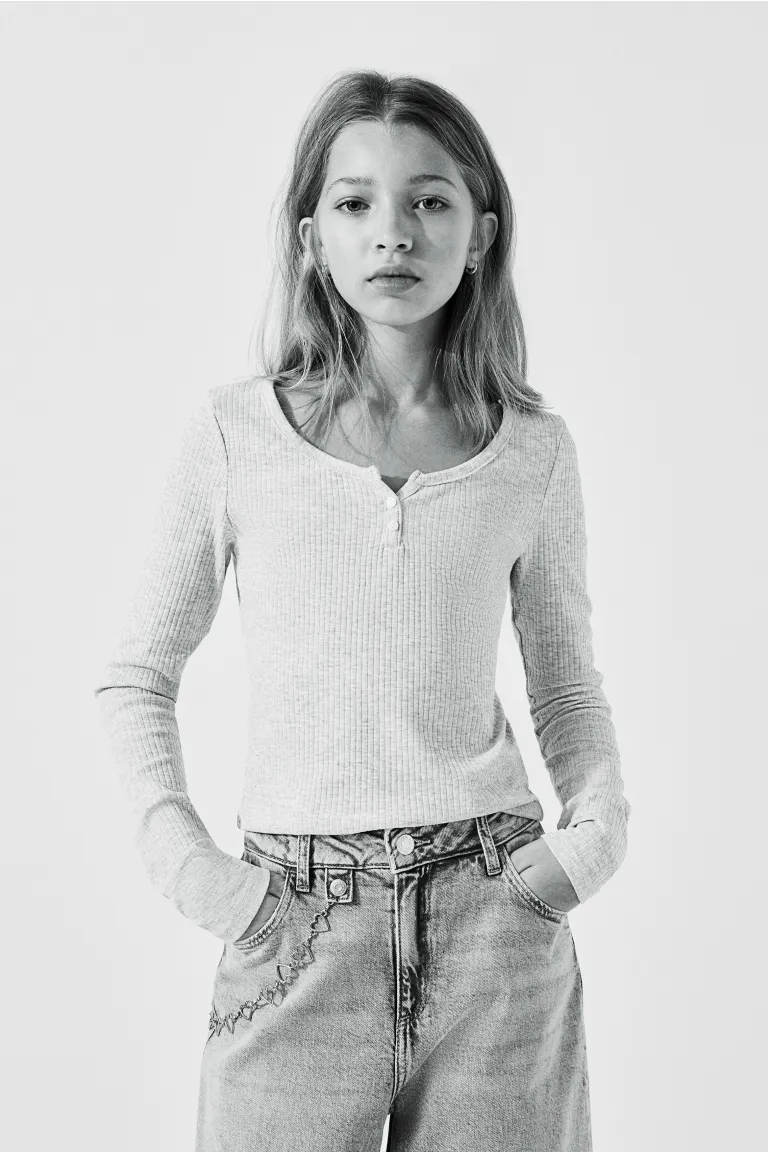 

Рубашка на пуговицах в рубчик H&M, серый