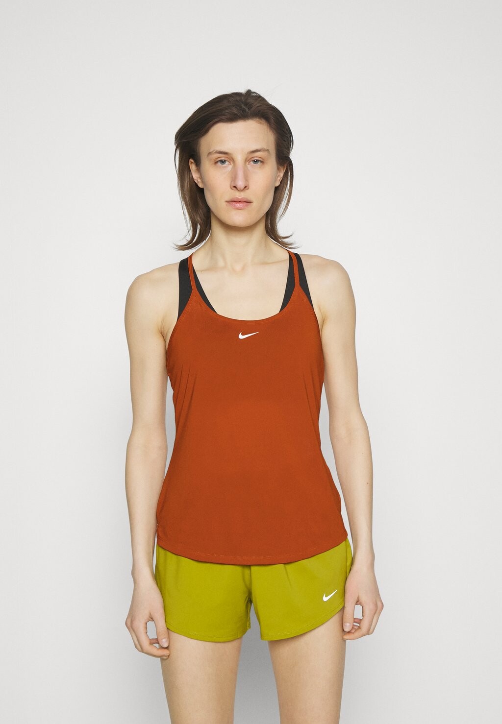 

Топ Nike