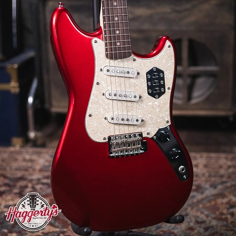 

Электрогитара Fender Paranormal Cyclone Electric Guitar, Candy Apple Red