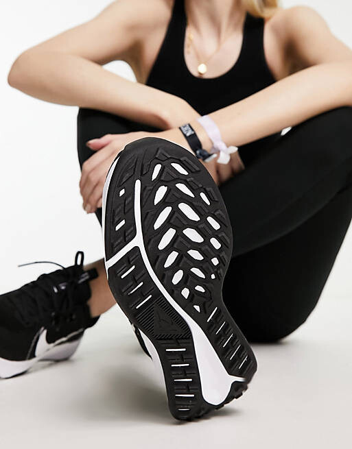 

Черные кроссовки Nike Running Juniper Trail