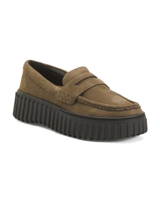 

Замшевые пенни-лоферы Torhill на платформе Clarks, темно-оливковый