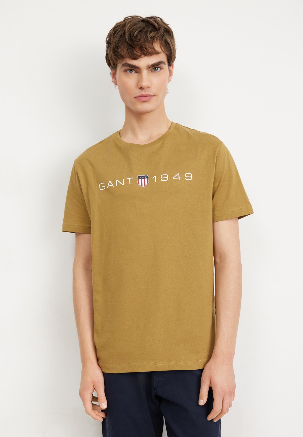 Футболка с принтом Graphic GANT, цвет mustard beige футболка с принтом graphic gant цвет silky beige