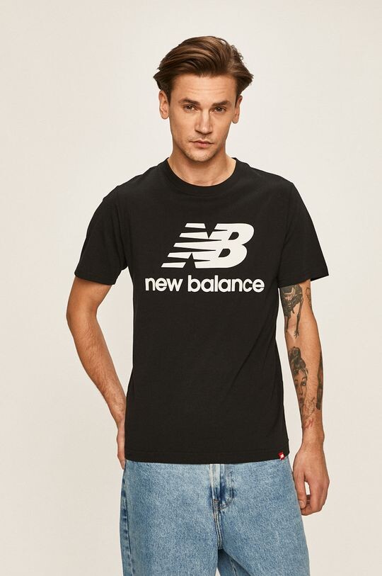 

Футболка New Balance, черный