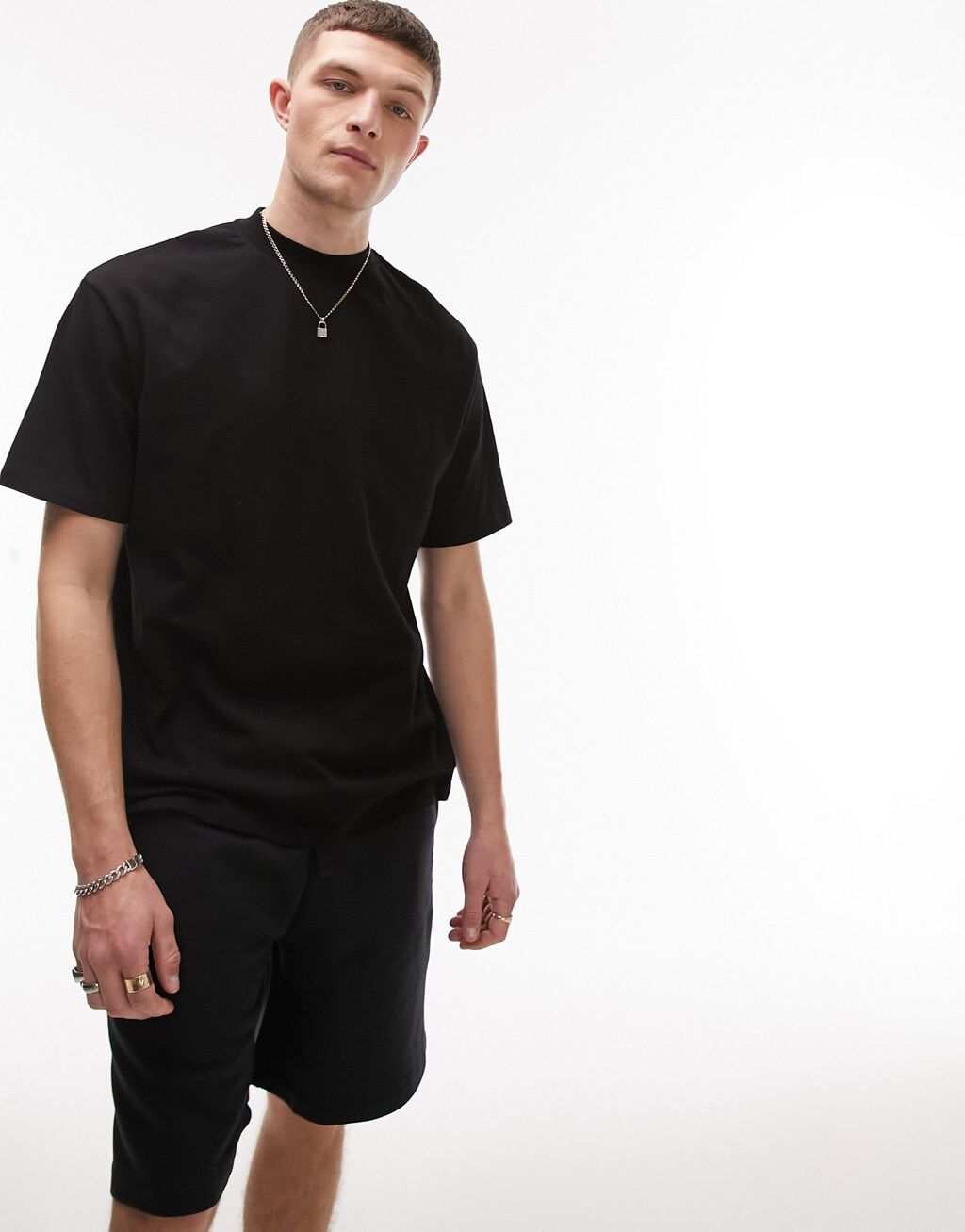 

Черная футболка оверсайз Topman, Черный