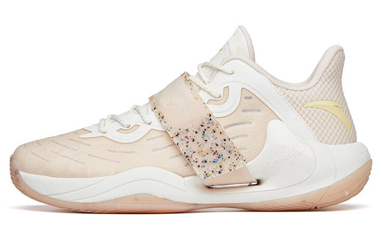 

Баскетбольные кроссовки Water Flower 4 мужские с низким верхом цвета сажи/слоновой кости/бежевый Anta