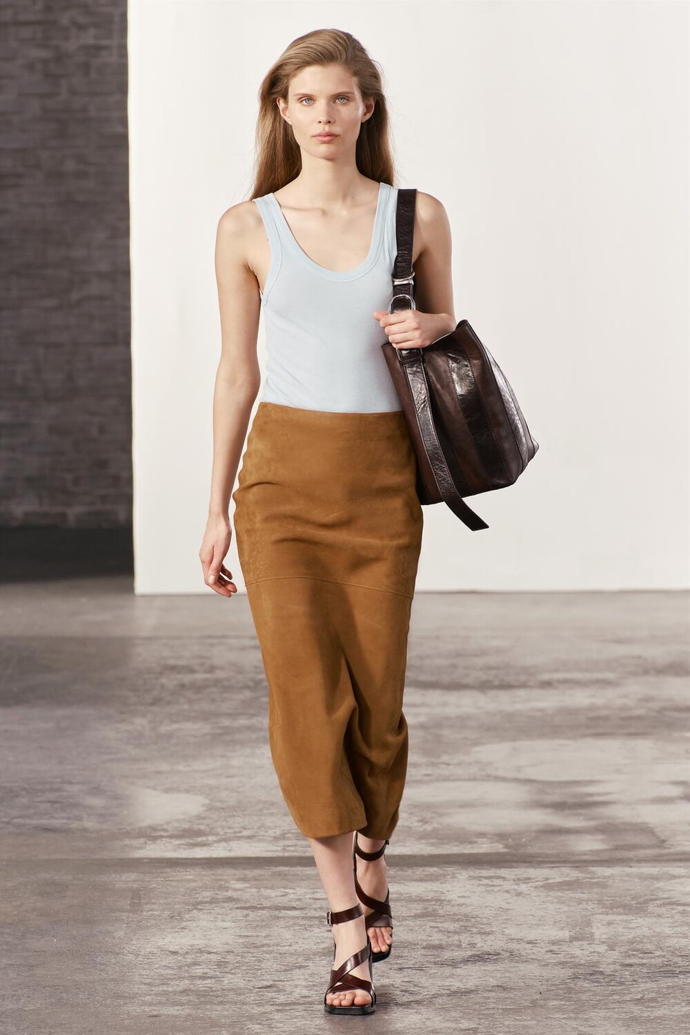 

Хлопковый топ с брязками ZARA, светло-синий