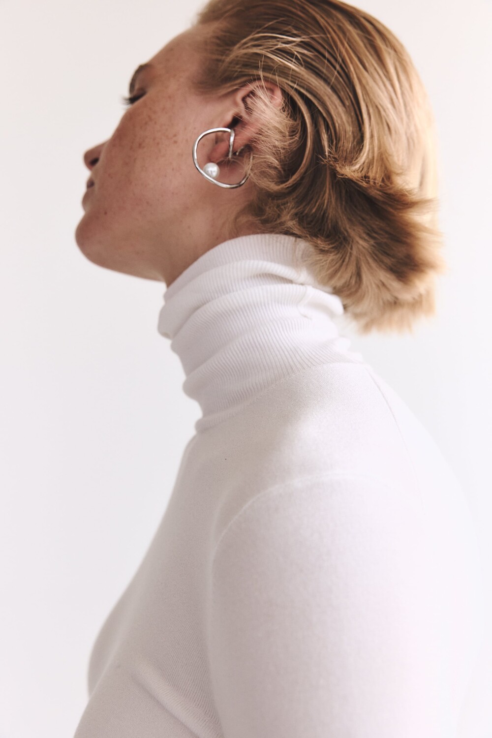 

Серьги-каффы с искусственным жемчугом Zara, серебро