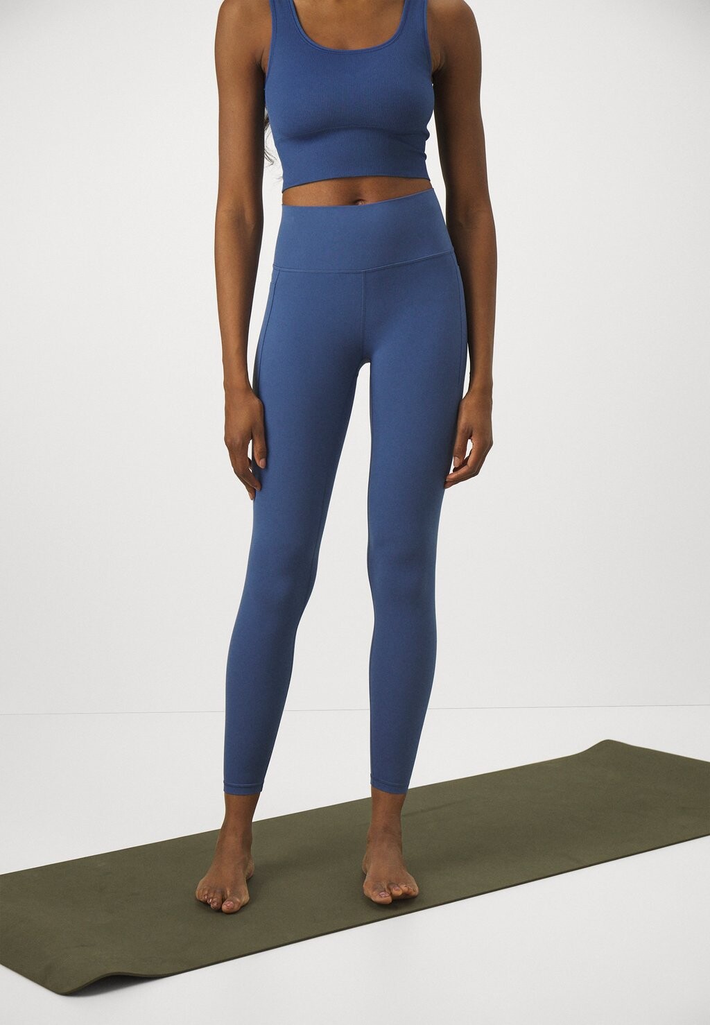 

Леггинсы Athleta, синий