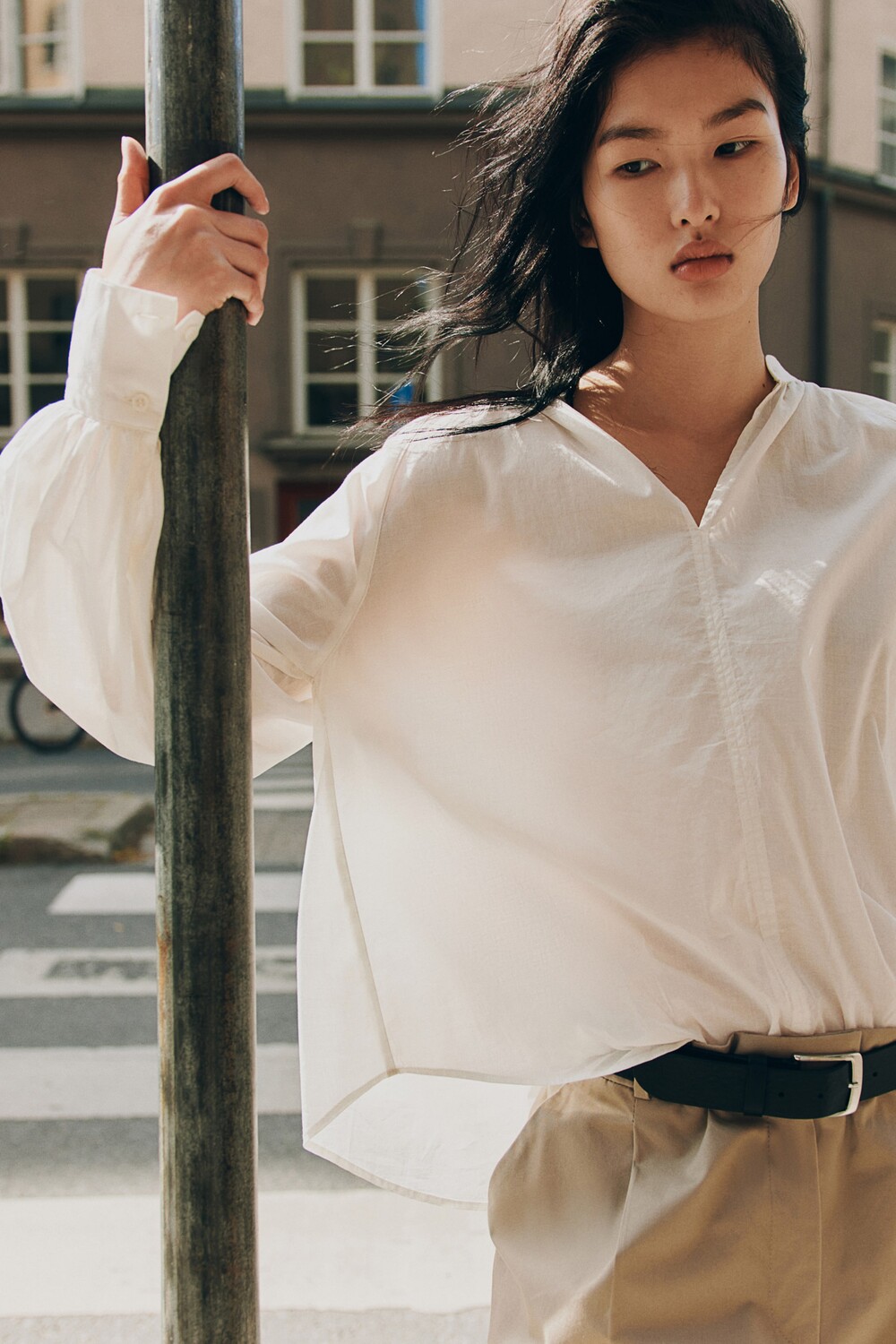 

Блузка с объемными рукавами H&M, белый