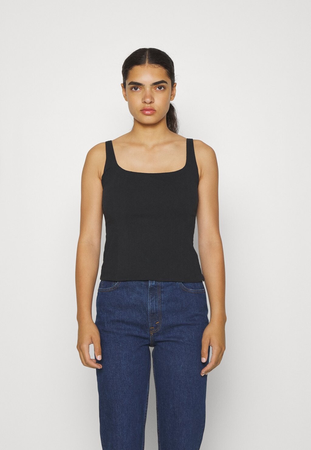 

Топ BARE SLIM Abercrombie & Fitch, черный