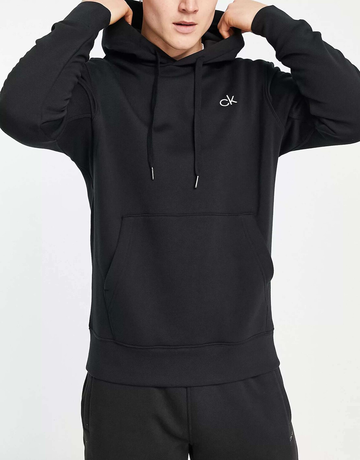 

Черное худи с логотипом Calvin Klein, Черный
