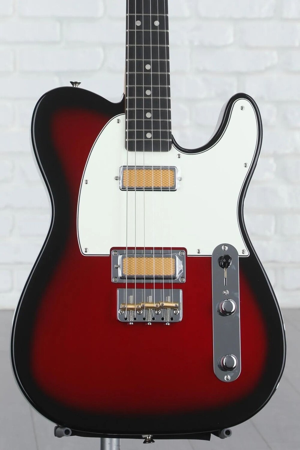 

Электрогитара Fender Telecaster с золотой фольгой — Candy Apple Burst