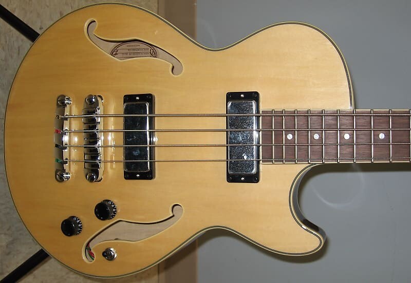 

Басс гитара Ibanez AGB200-NT Artcore Semi-Hollow Electric Bass Guitar Natural