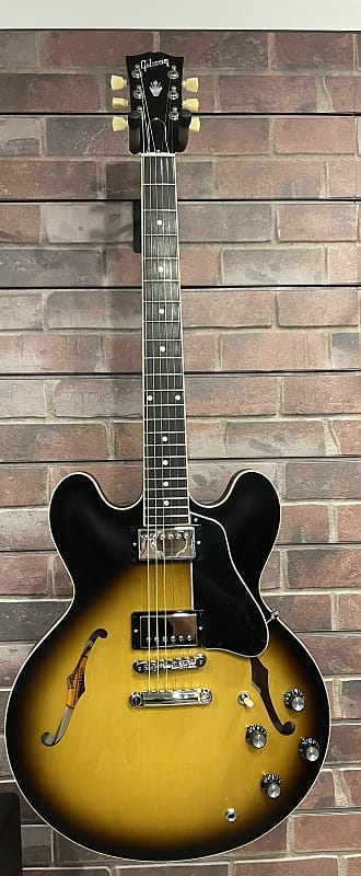 Электрогитара Gibson Es-335 Satin - Vintage Burst