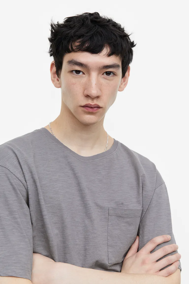 

Футболка стандартного кроя с карманами H&M, серый