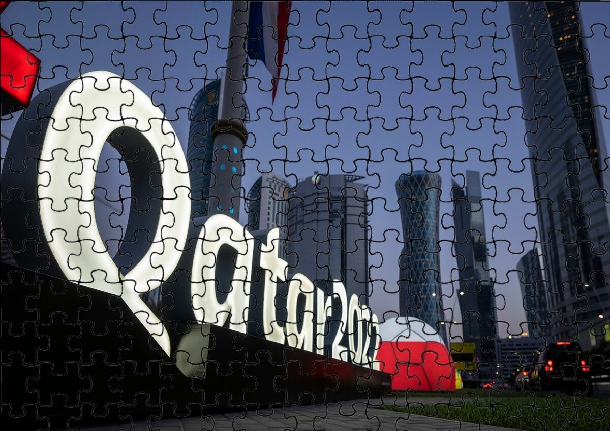 

Пазл 252 детали: Quatar Fifa 2022 + Сумка с принтом bez marki