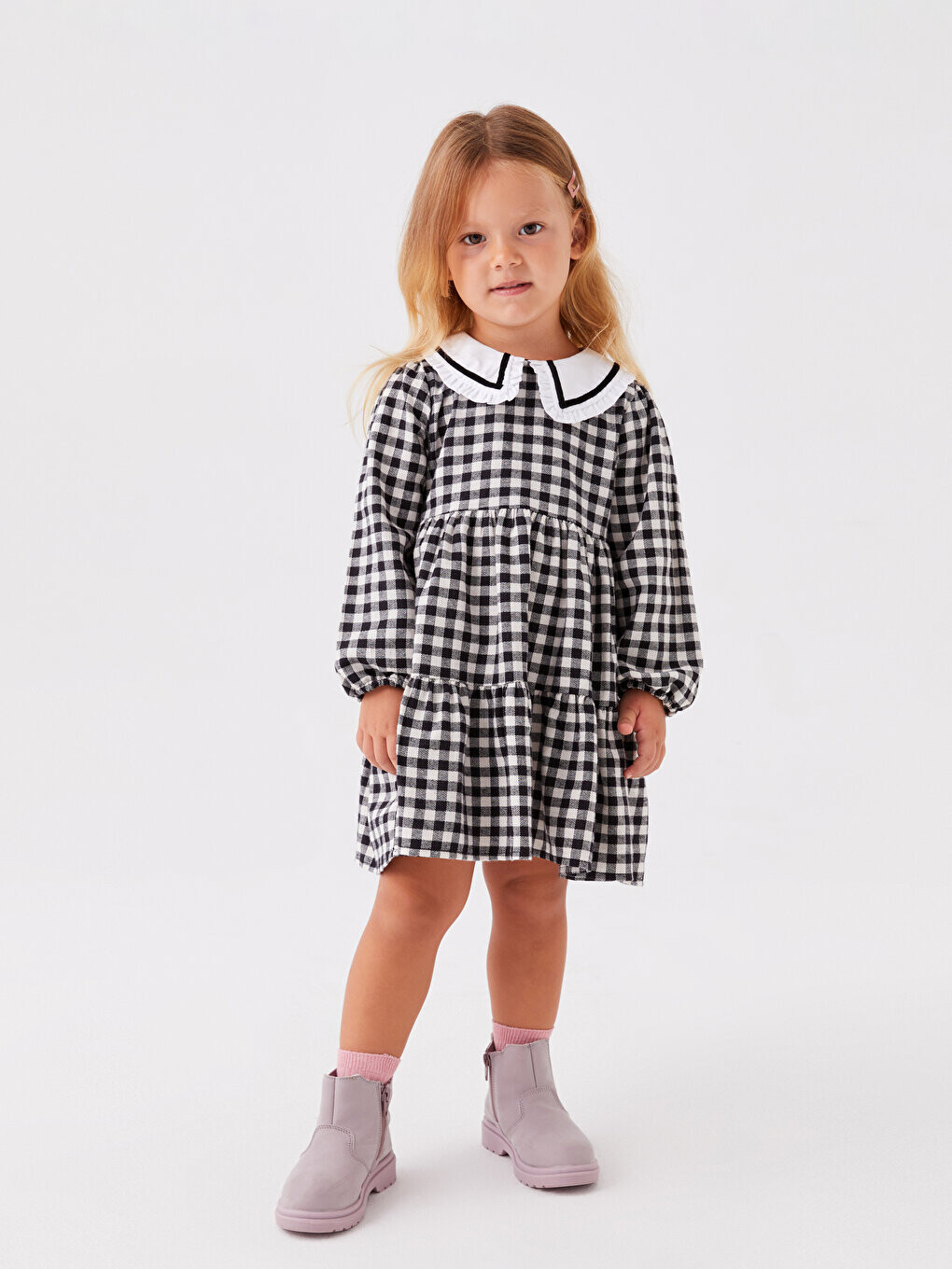 

Клетчатое платье для маленьких девочек с воротником Bebe LCW baby, черный плед