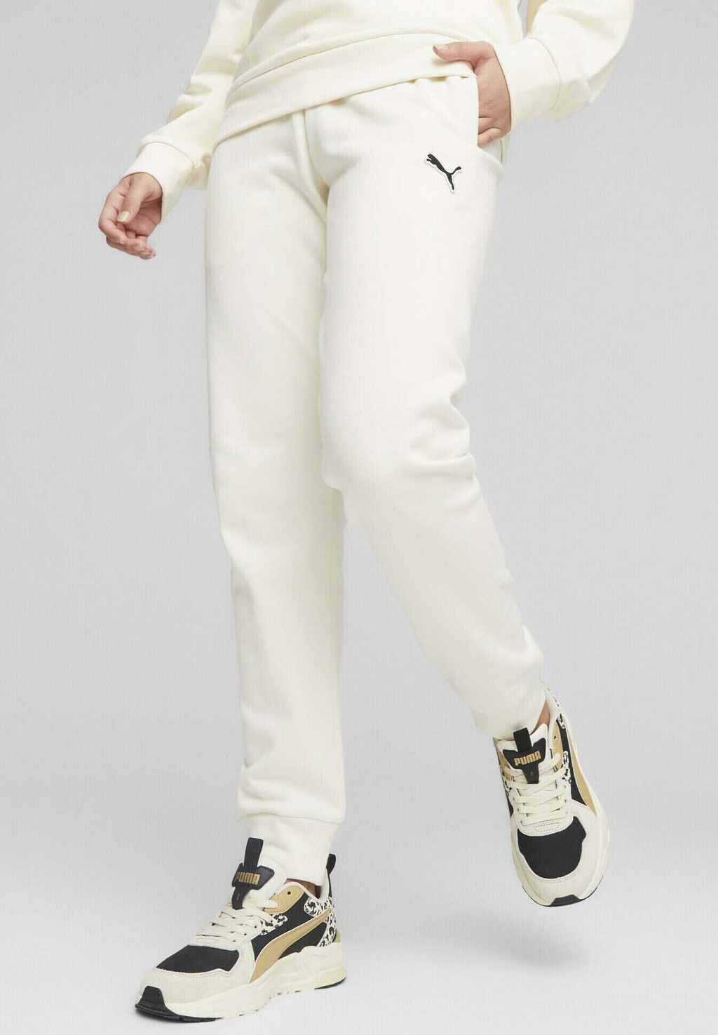 

Спортивные брюки BETTER ESSENTIALS Puma, без цвета