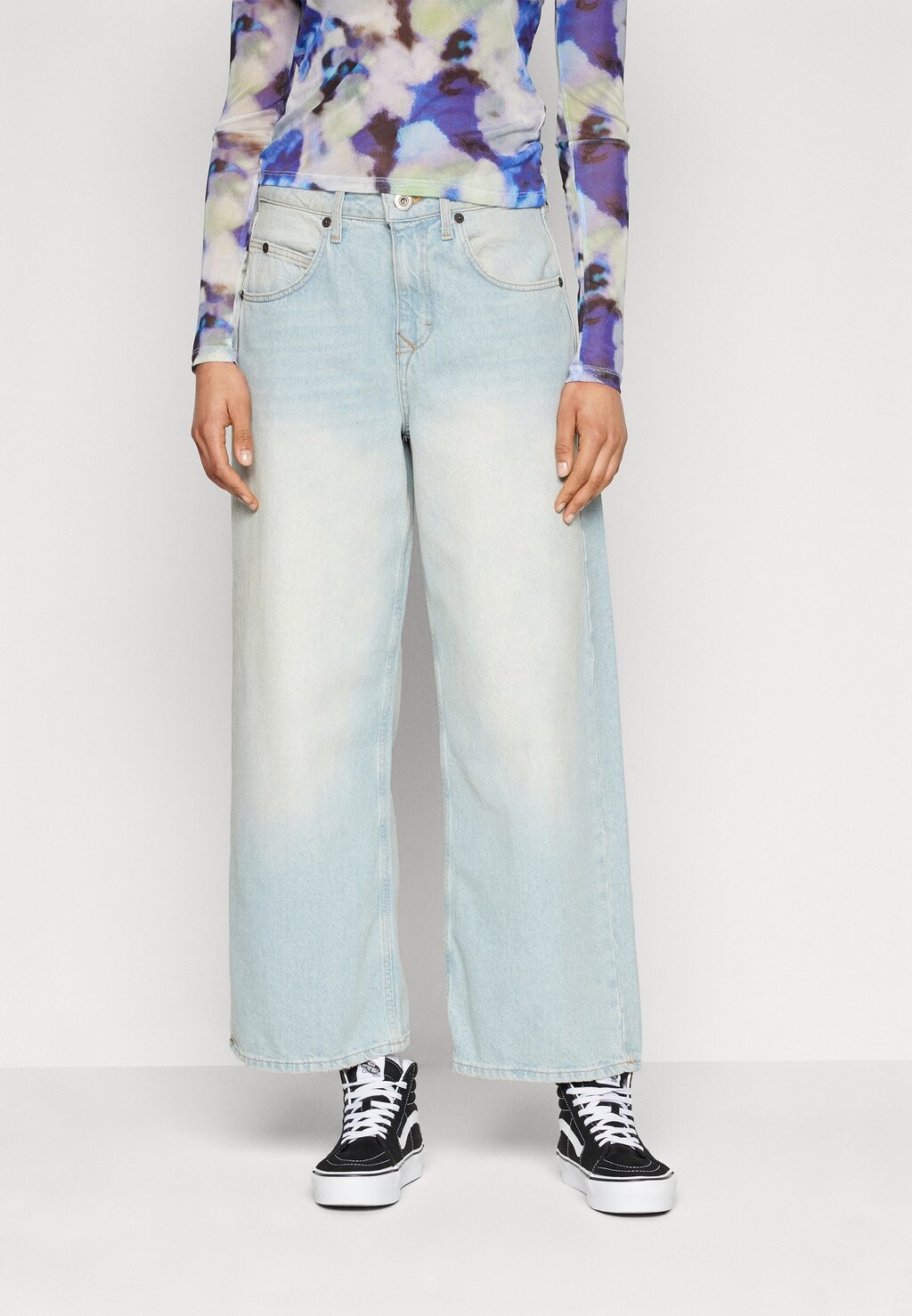 

Джинсы свободного кроя JAYA SUMMER BDG Urban Outfitters, цвет bleach