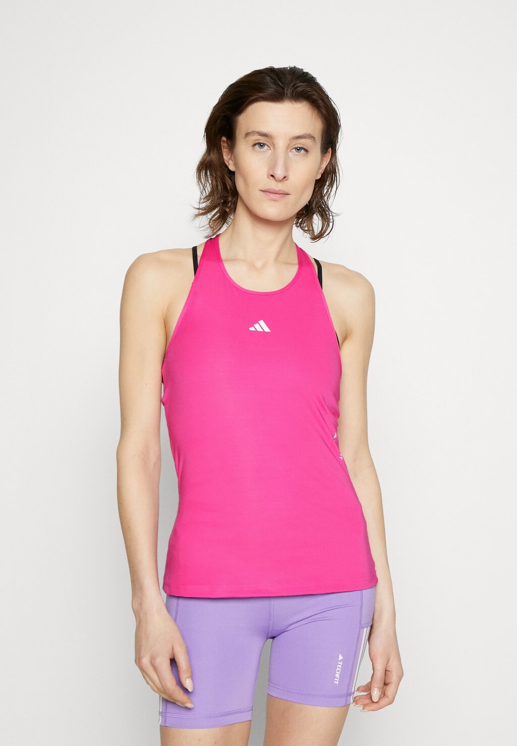 

Топ Adidas