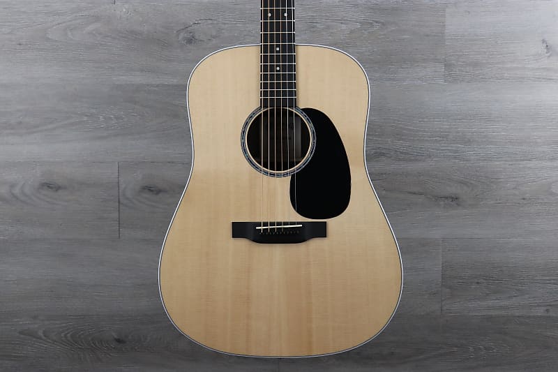 Акустическая гитара Martin Road Series D-13E-01 Acoustic/Electric Guitar with Gig Bag цена и фото