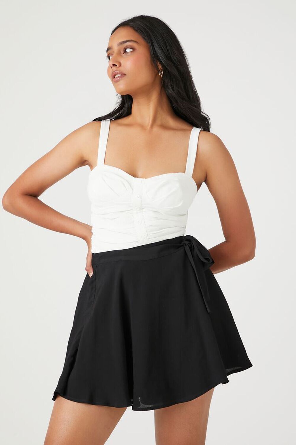 

Мини-юбка с запахом Forever 21, черный