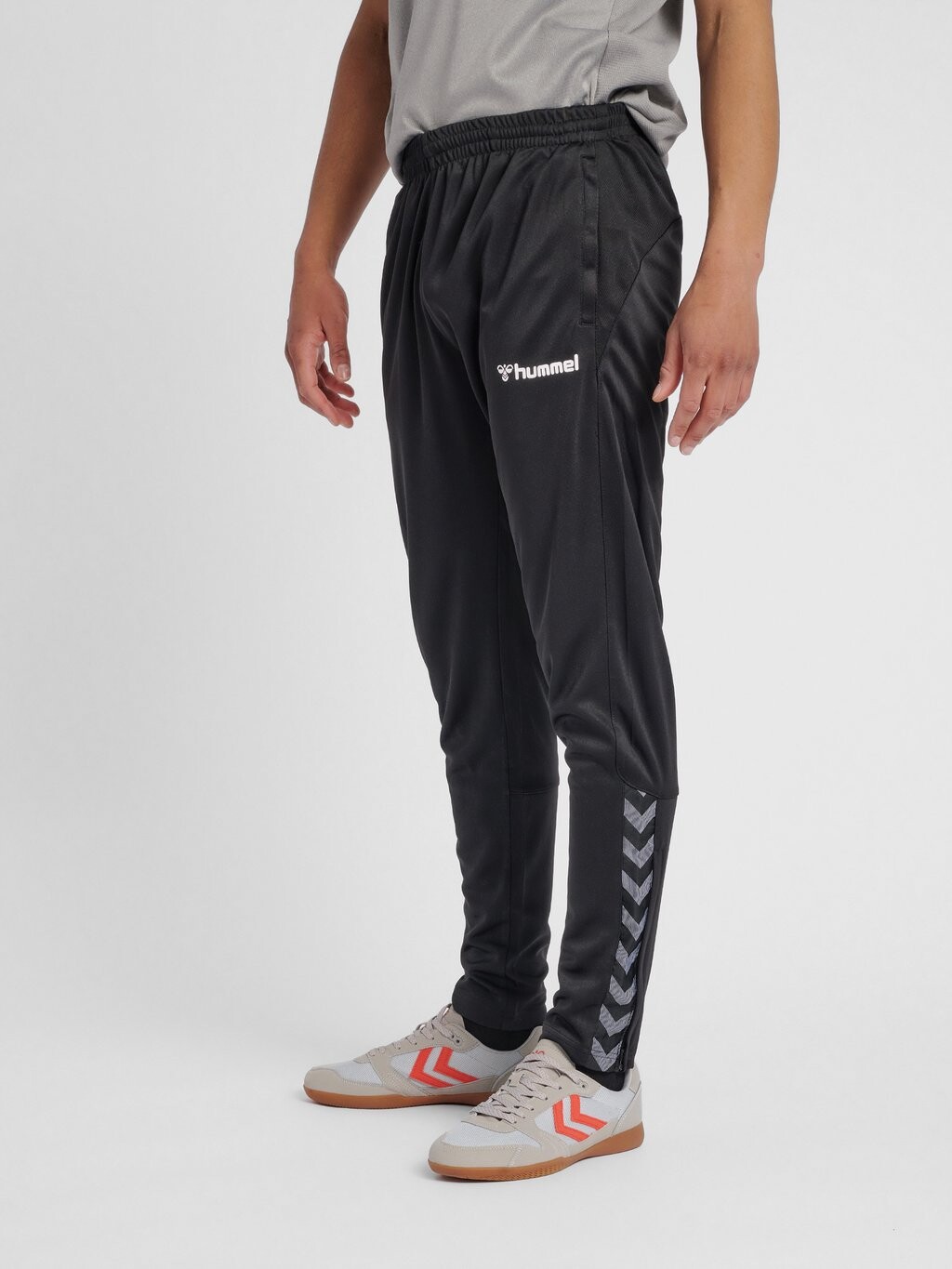 

Спортивные брюки Hummel