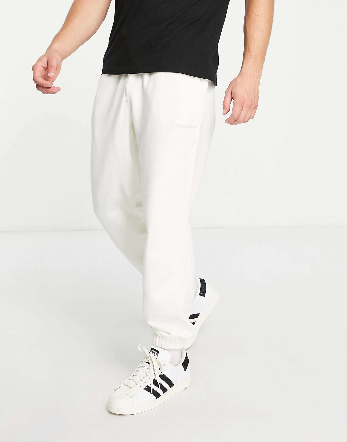 

Белые джоггеры премиум-класса adidas Originals x Pharrell Williams