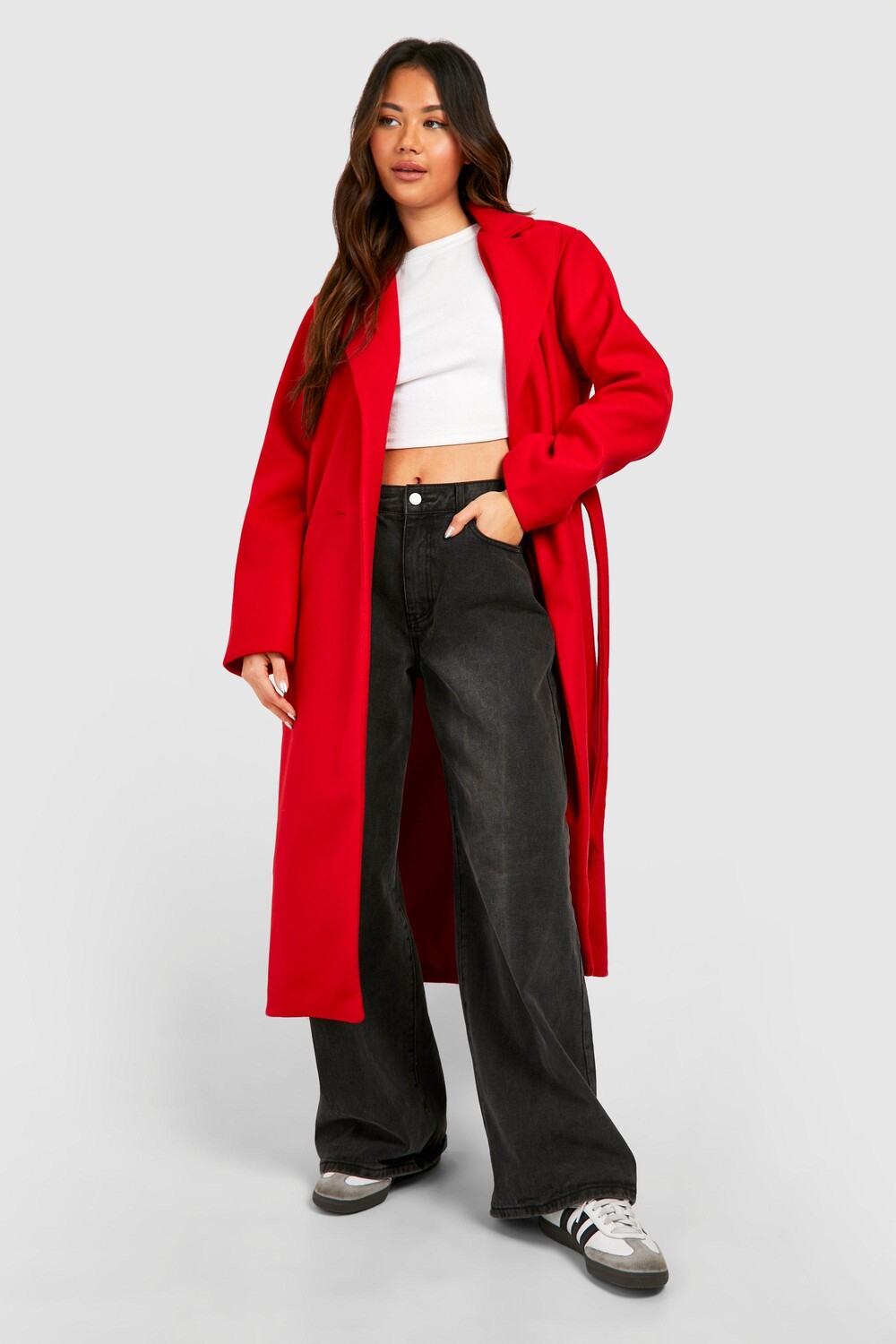

Шерстяное пальто с подплечниками и поясом boohoo, красный