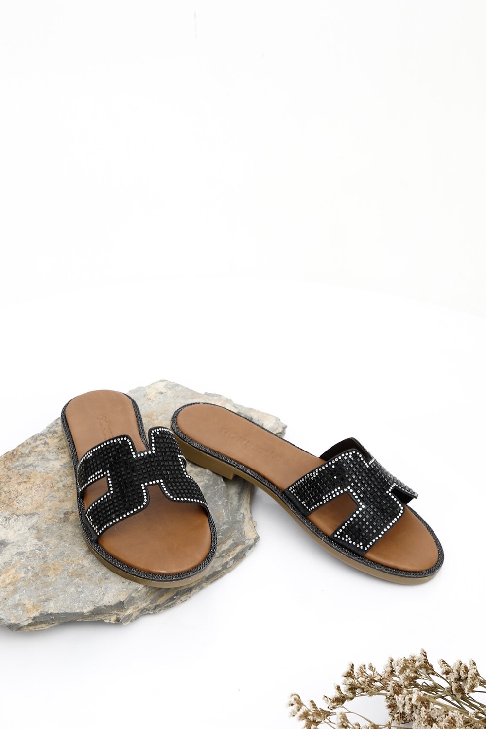 

Женские тапочки Black Stone 35338 GÖNDERİ(R), черный