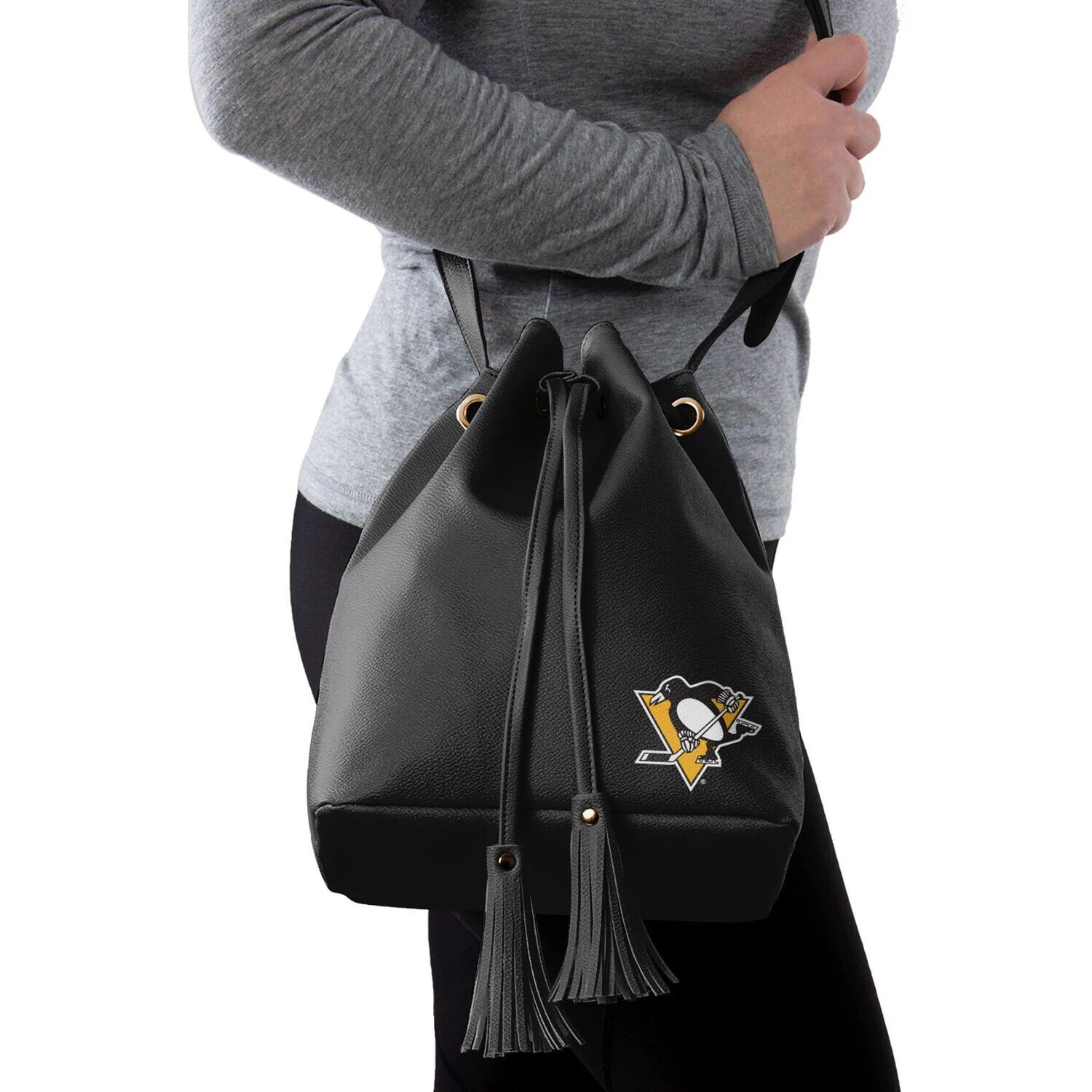 

Кошелек FOCO Pittsburgh Penguins на поясе