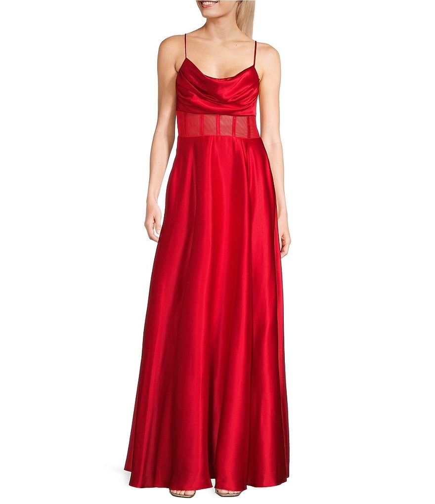 Next Up Атласное бальное платье с драпировкой и корсетом, красный