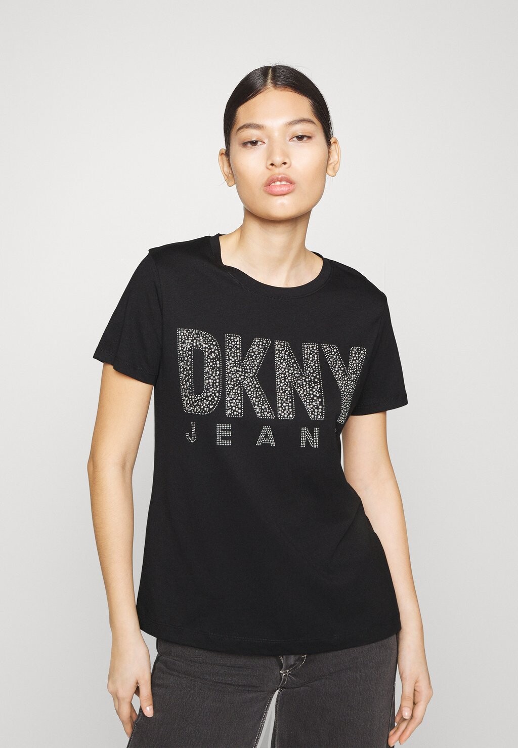 

Футболка с принтом DKNY, черный