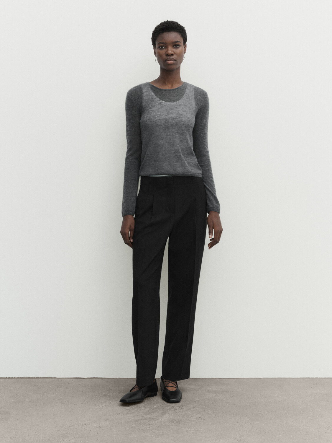 

Брюки для джоггера с стронами Massimo Dutti, черный