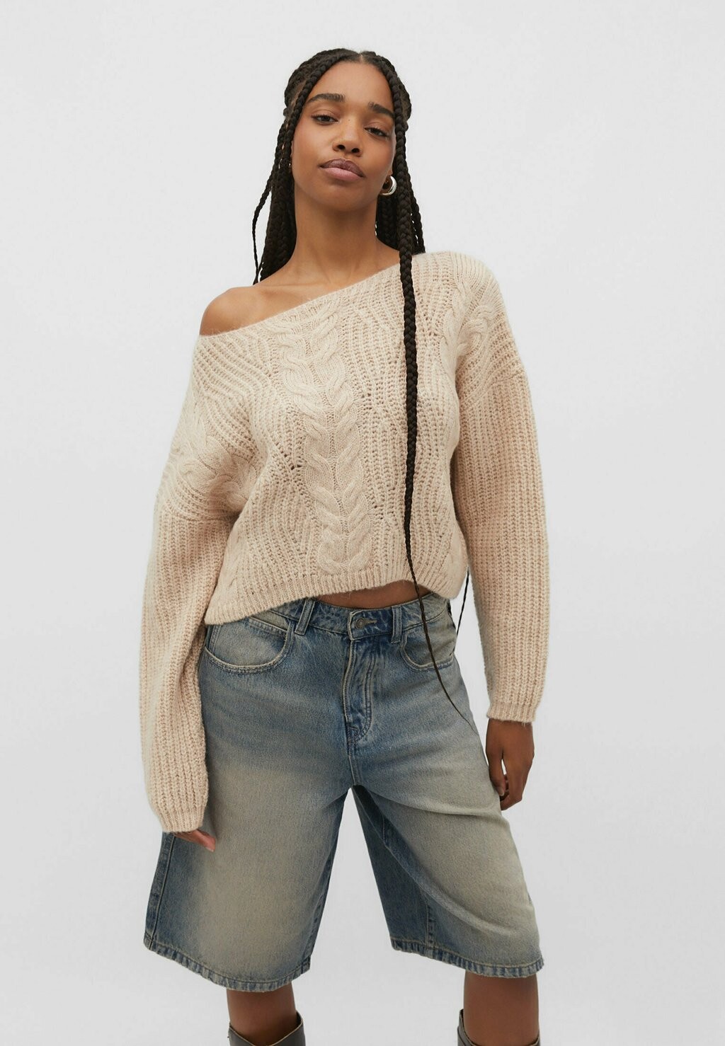 

Свитер Stradivarius, бежевый
