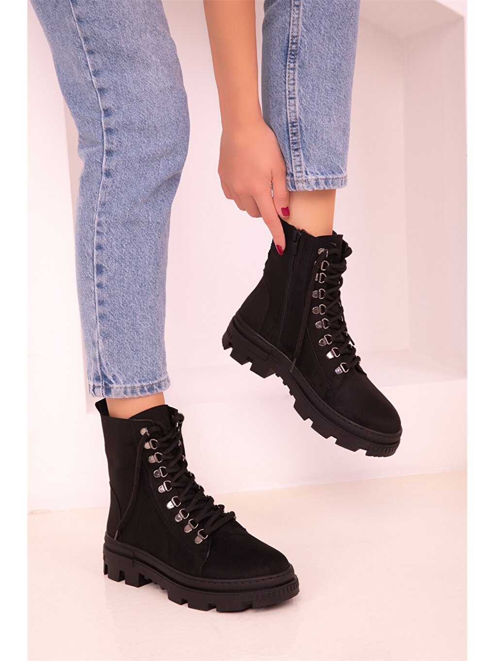 Замшевые женские ботинки на молнии Soho Exclusive, черный замшевые армейские ботинки на молнии emiliano baccarini черный