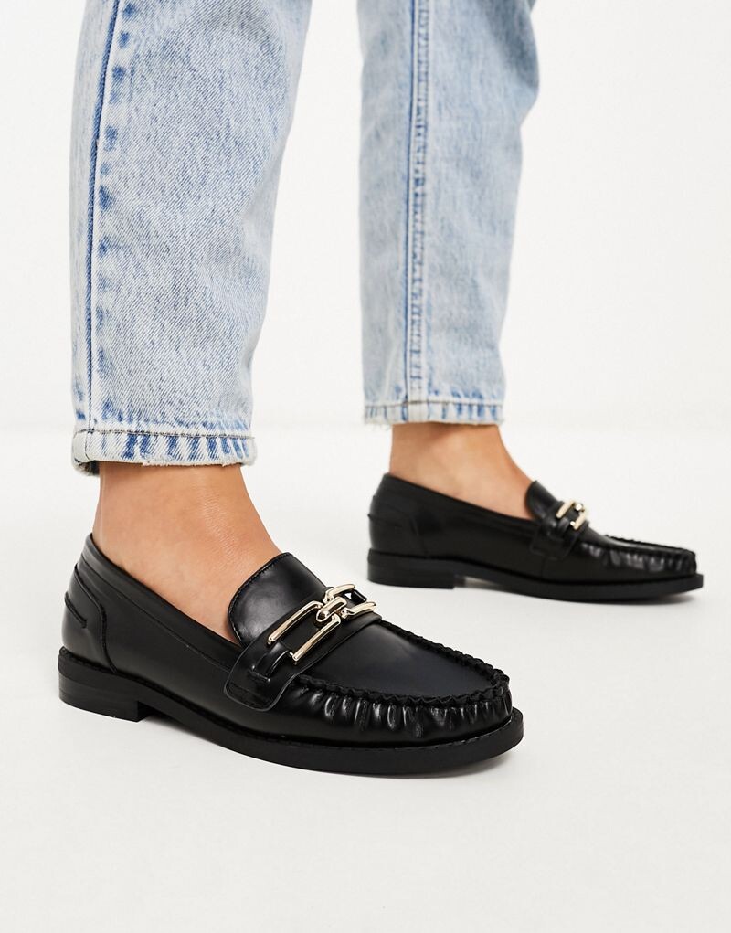 

Черные узкие лоферы с цепочкой ASOS DESIGN Melodic