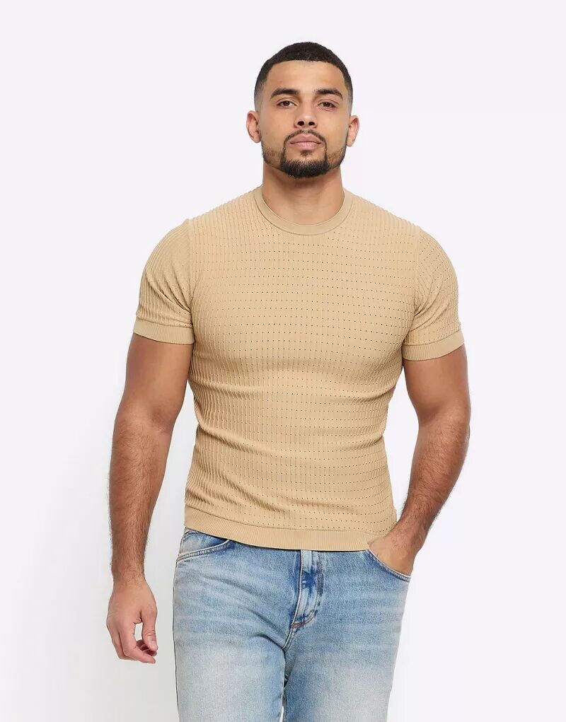 

Светлая футболка с пуантами River Island Muscle Fit Brick