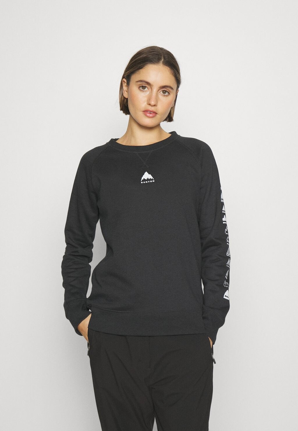 

Толстовка ЖЕНСКАЯ MISTBOW CREWNECK Burton, настоящий черный