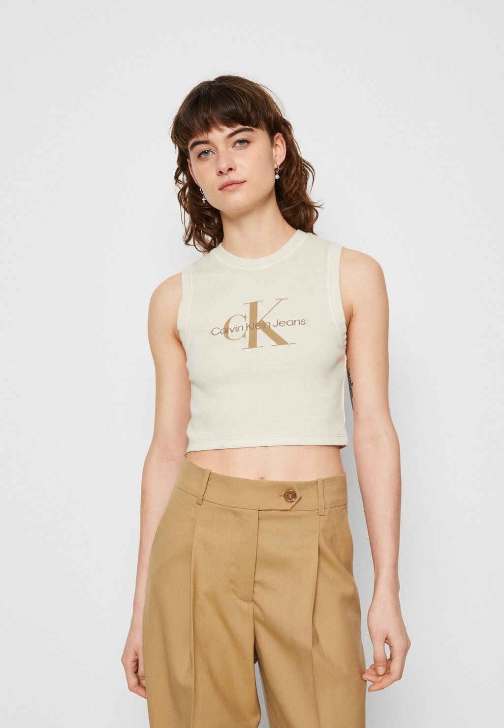 

Топ Calvin Klein Jeans, бежевый