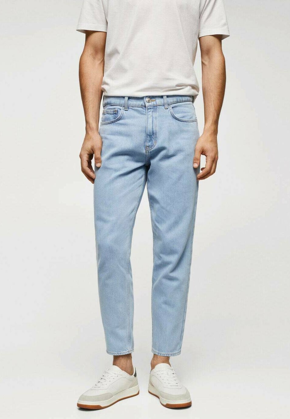 

Джинсы Slim fit Mango