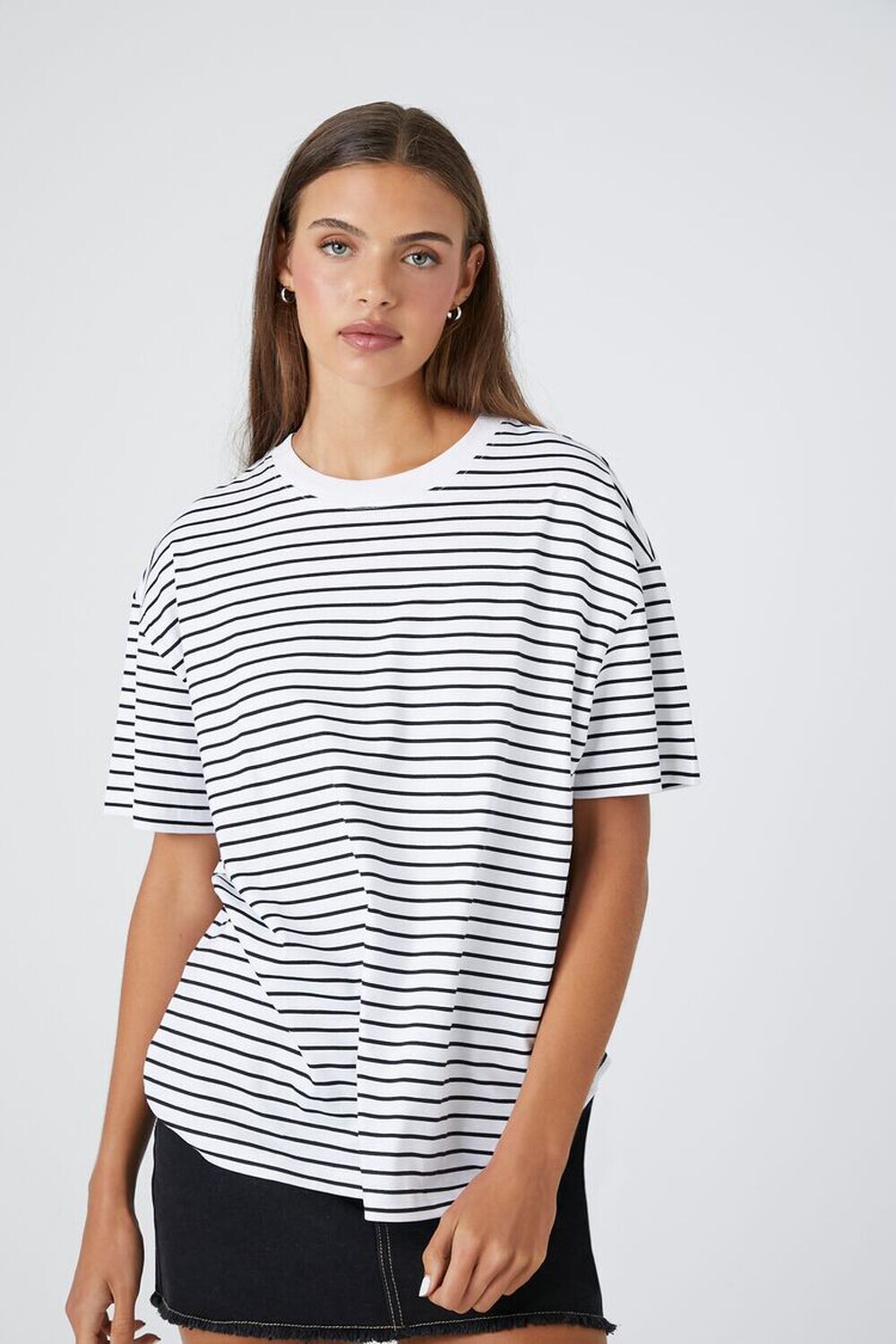 

Полосатая футболка оверсайз Forever 21, черный
