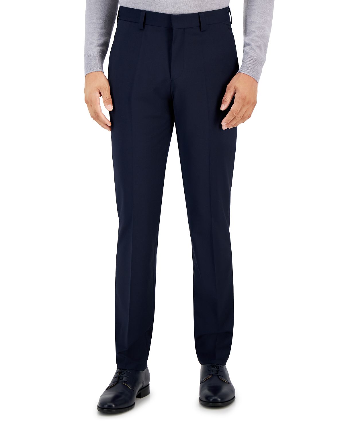 цена Мужские однотонные костюмные брюки современного кроя из смесовой шерсти HUGO