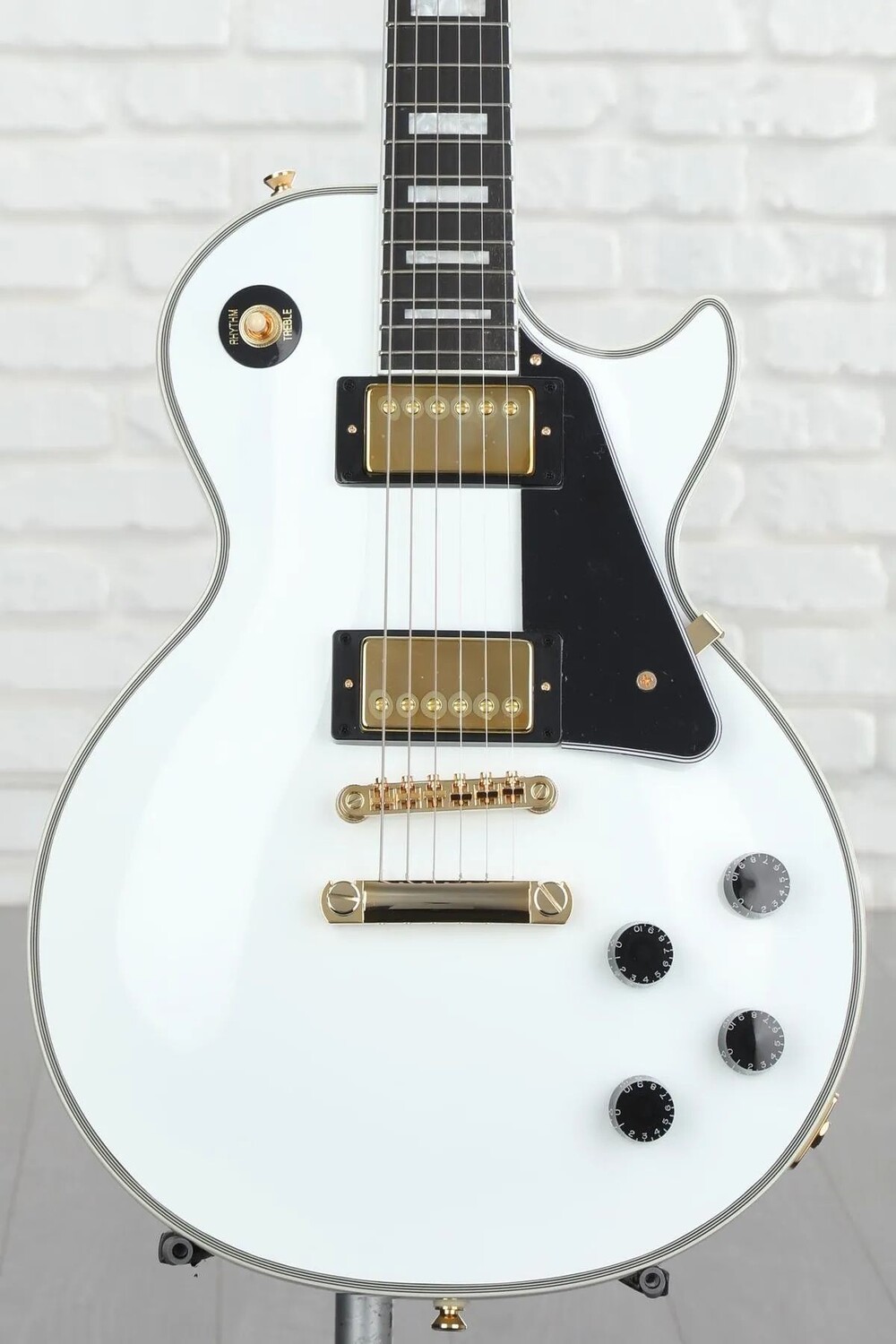 

Электрогитара Epiphone Les Paul Custom — альпийский белый